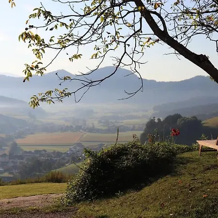 Grosses Mit 2 Schlafzimmer Fuer 4 Personen