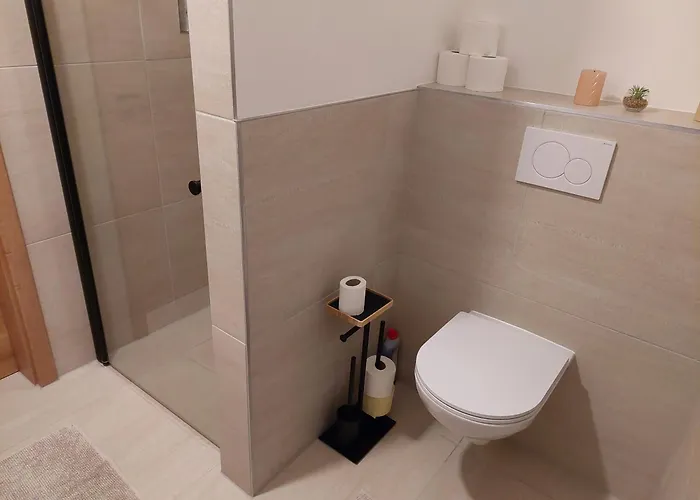 Grosses Mit 2 Schlafzimmer Fuer 4 Personen Apartament *