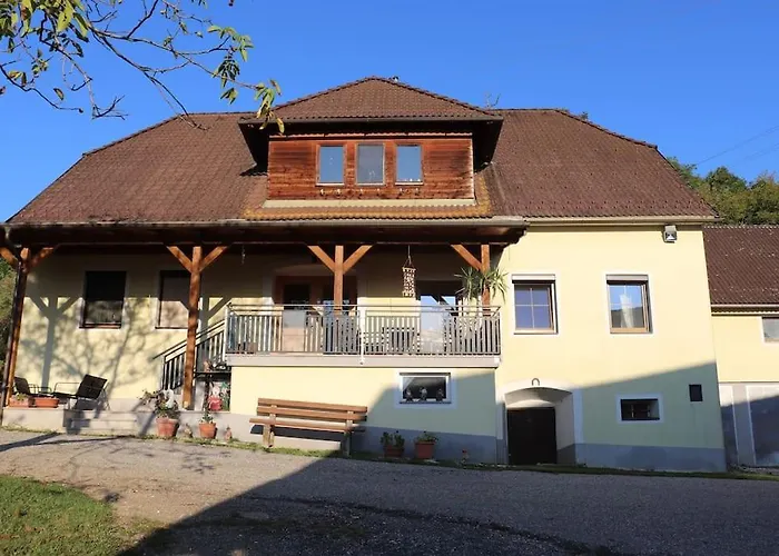 Grosses Mit 2 Schlafzimmer Fuer 4 Personen Apartament